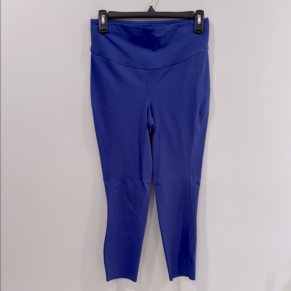 Lululemon Base Pace High Rise Crop 23” Blue Size 8 EUC